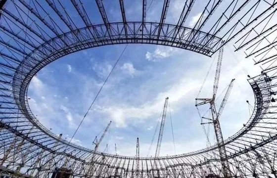 Стальные конструкции склады с сэндвичевыми панелями или стальными листами крыши